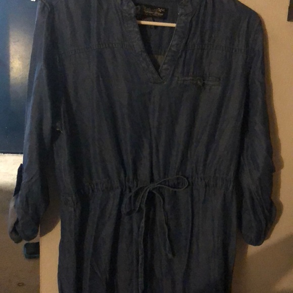 Dress - Picture 3 of 3